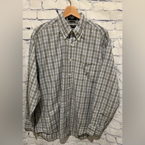 Men's Nautica Cotton Plaid Button Down Shirt Size large - Picture 1 of 4